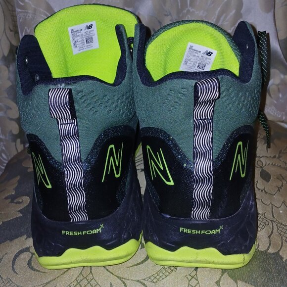 Mens size 17 green  New Balance with Fresh Foam pair of shoes main image 5